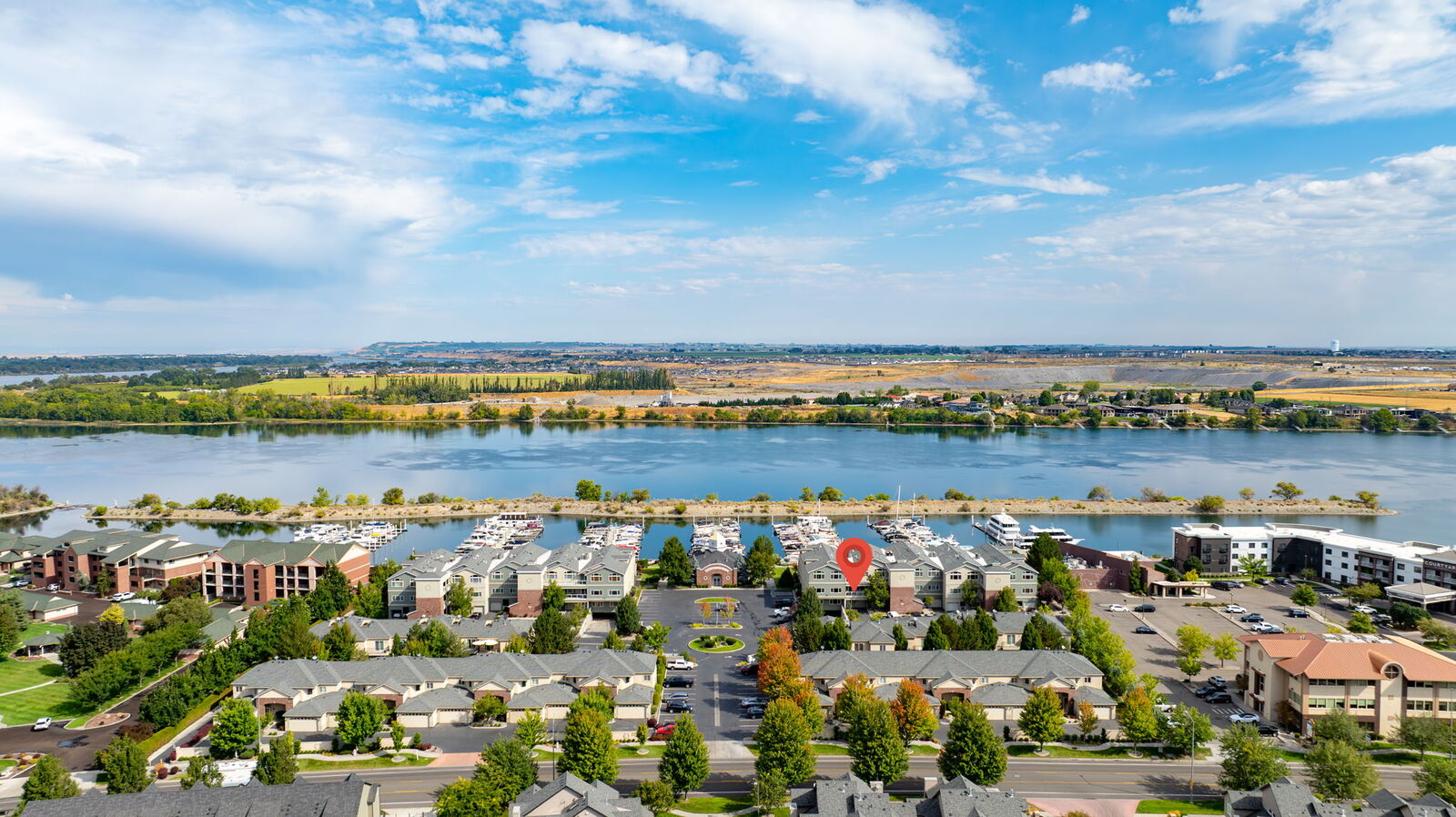 Property Photo:  386 Columbia Point Dr 201  WA 99352 