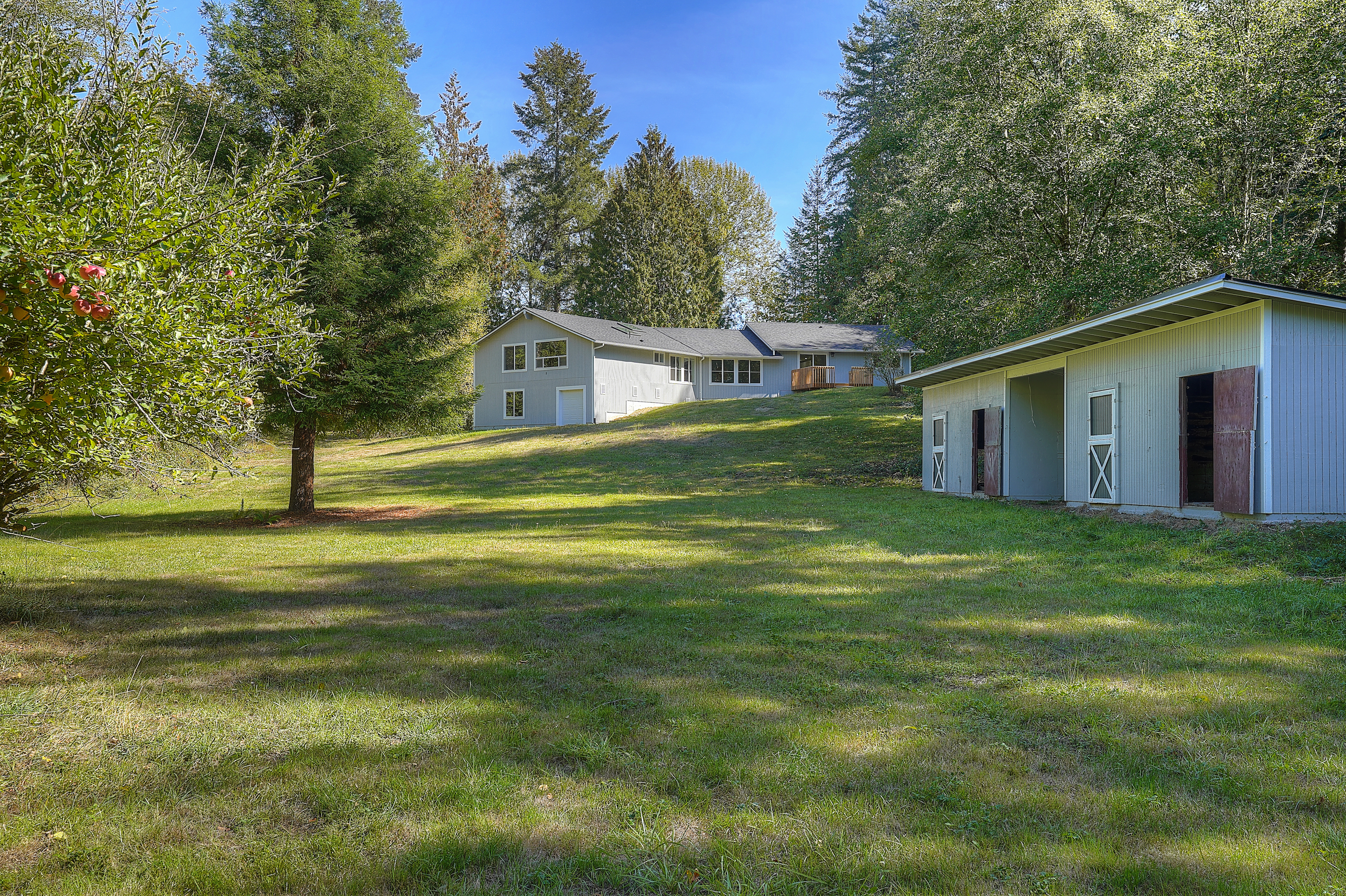 Property Photo:  15716 126th Ave NW  WA 98329 