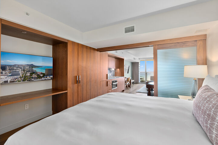 Property Photo:  2139 Kuhio Avenue 2610  HI 96815 