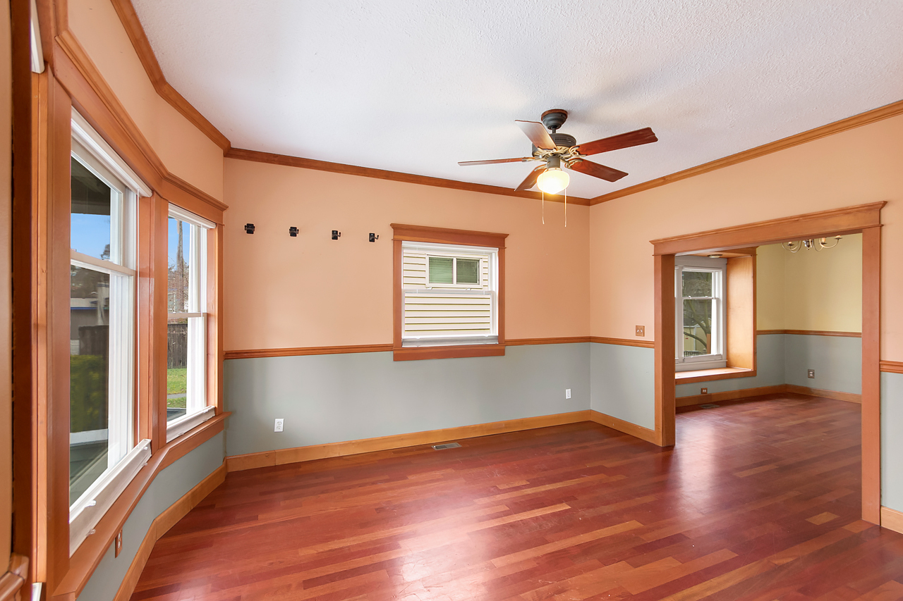 Property Photo:  813 NW 64th St  WA 98107 