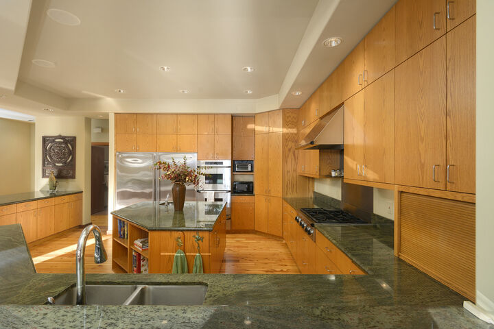 Property Photo:  487 Wood Ave SW  WA 98110 