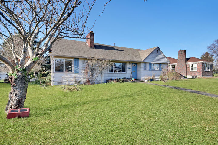 Property Photo: 6310 Tacoma Ave S WA 98408