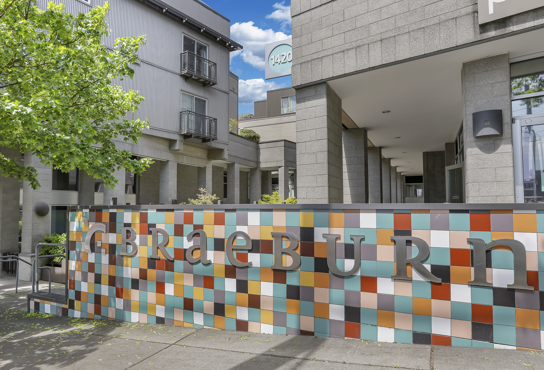 Property Photo: 1420 E Pine Street #E201 WA 98122