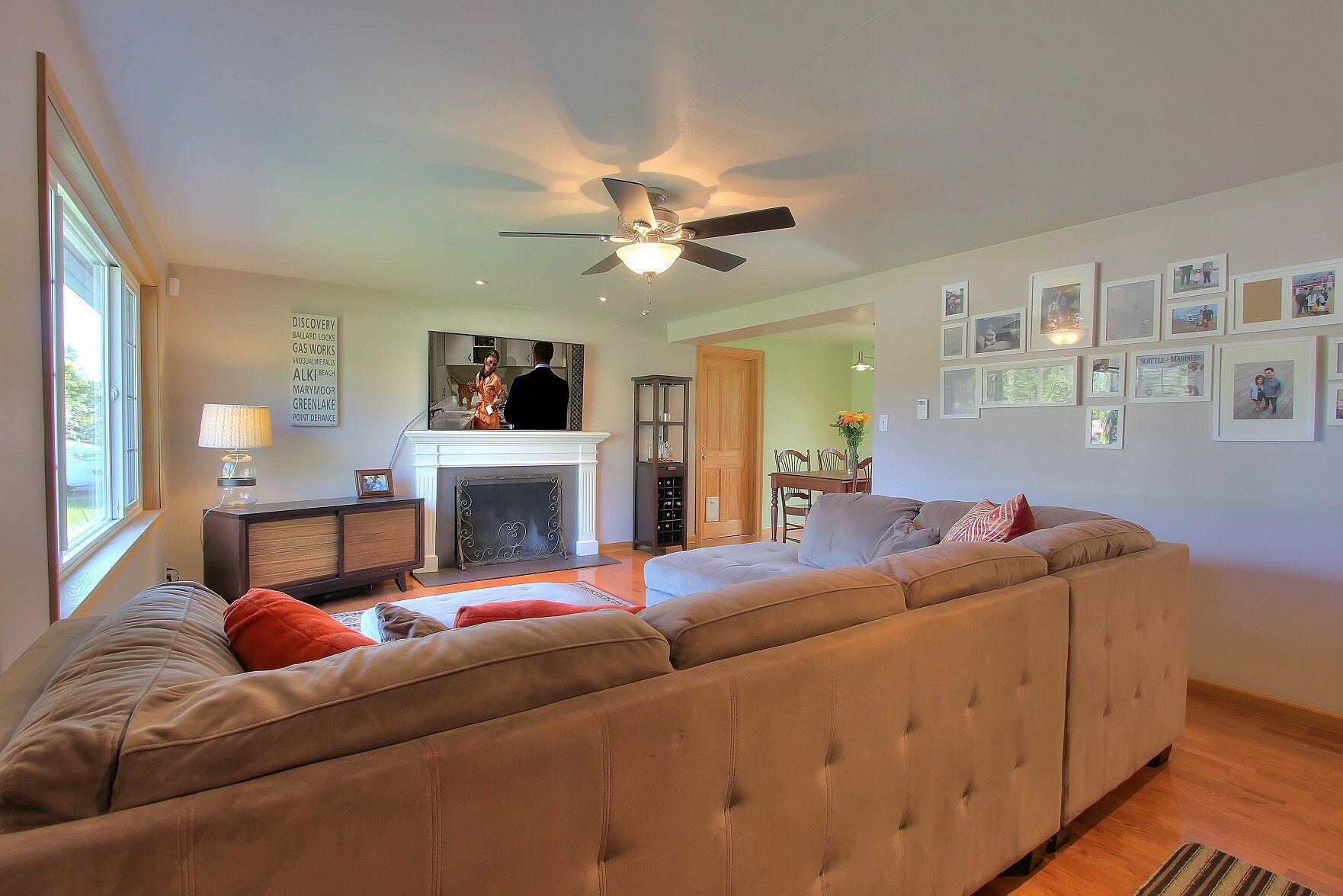 Property Photo: Living room 10039 Dibble Ave NW  WA 98177 