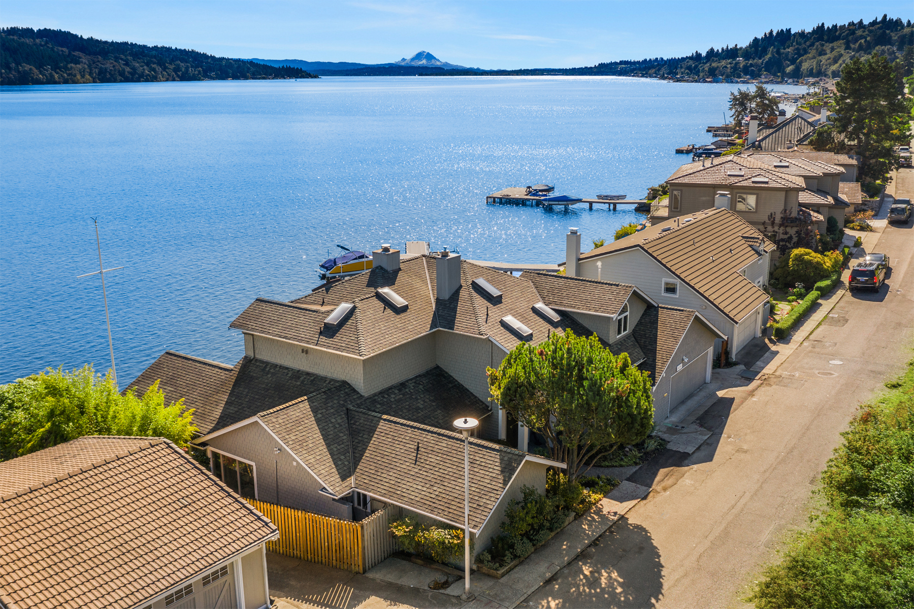 Property Photo:  16206 Beach Dr NE  WA 98155 