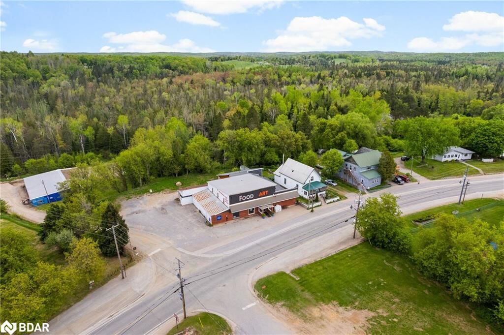 Photo de la propriété:  5480 Highway 620  ON K0L 1P0 