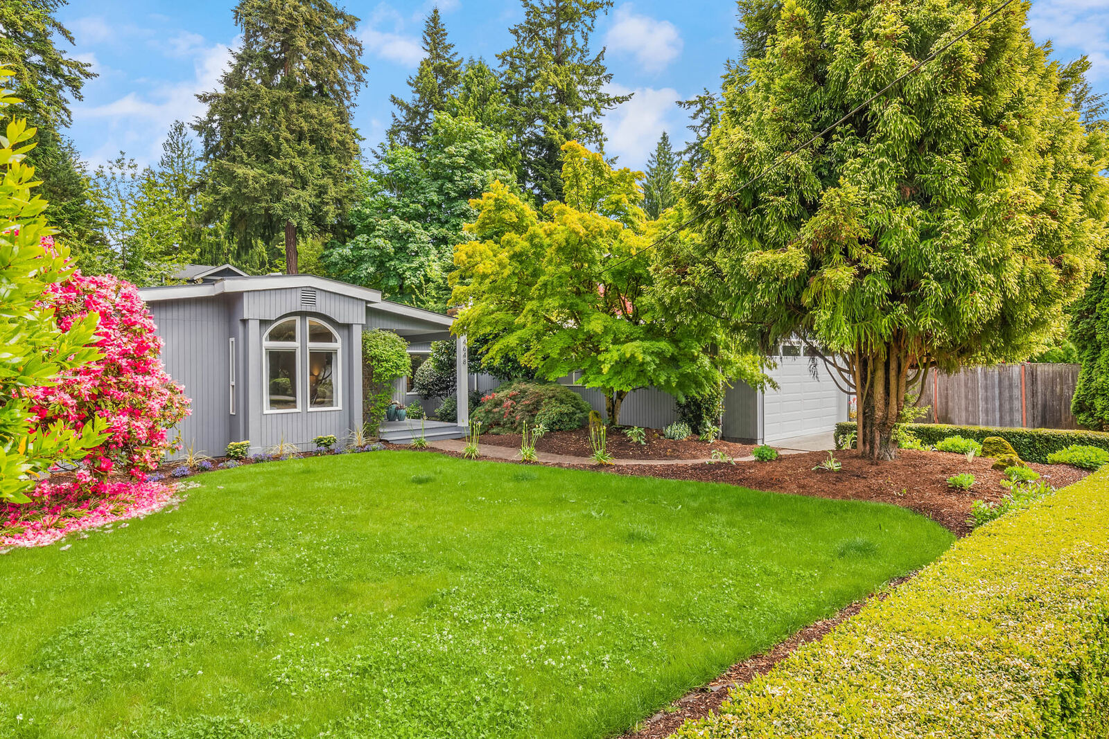 Property Photo: 4648 89th Avenue SE WA 98040