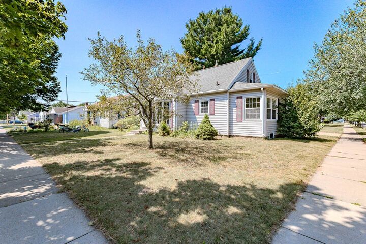 Property Photo:  2202 Zimmerman Street  WI 54403 
