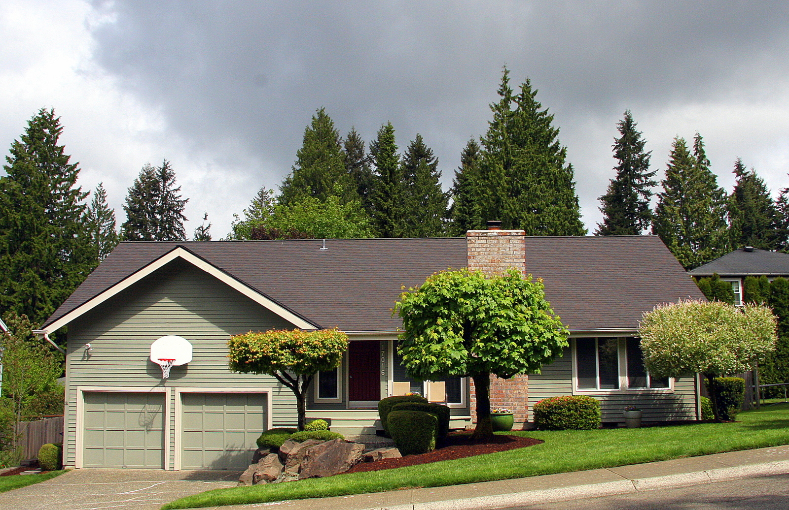 Property Photo:  17016 NE 98th Ct  WA 98052 