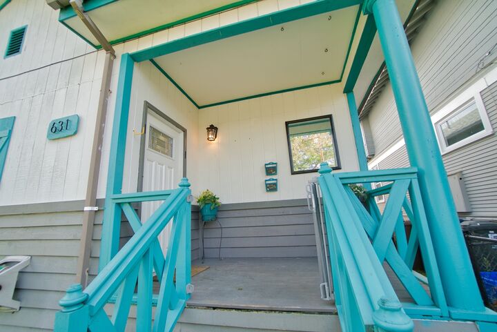 Property Photo:  631 S Steele St  WA 98405 