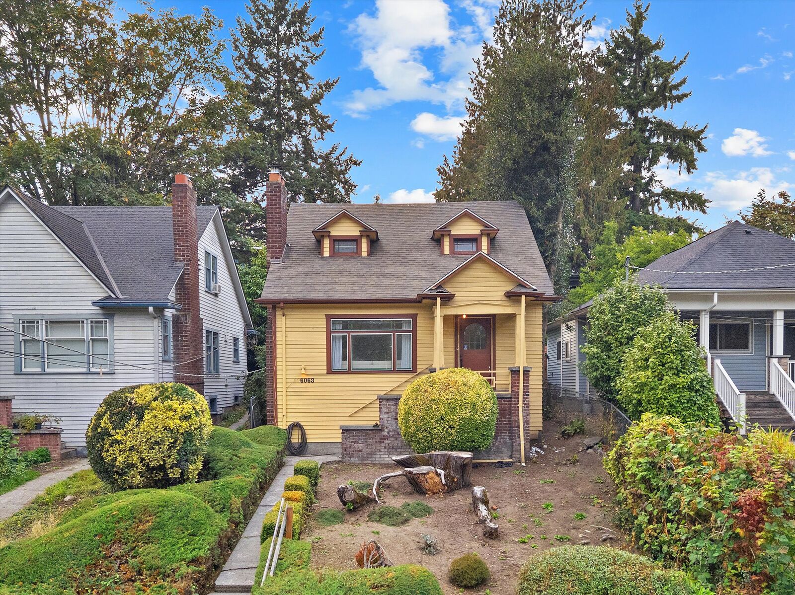 Property Photo: 6063 6th Avenue NE WA 98115