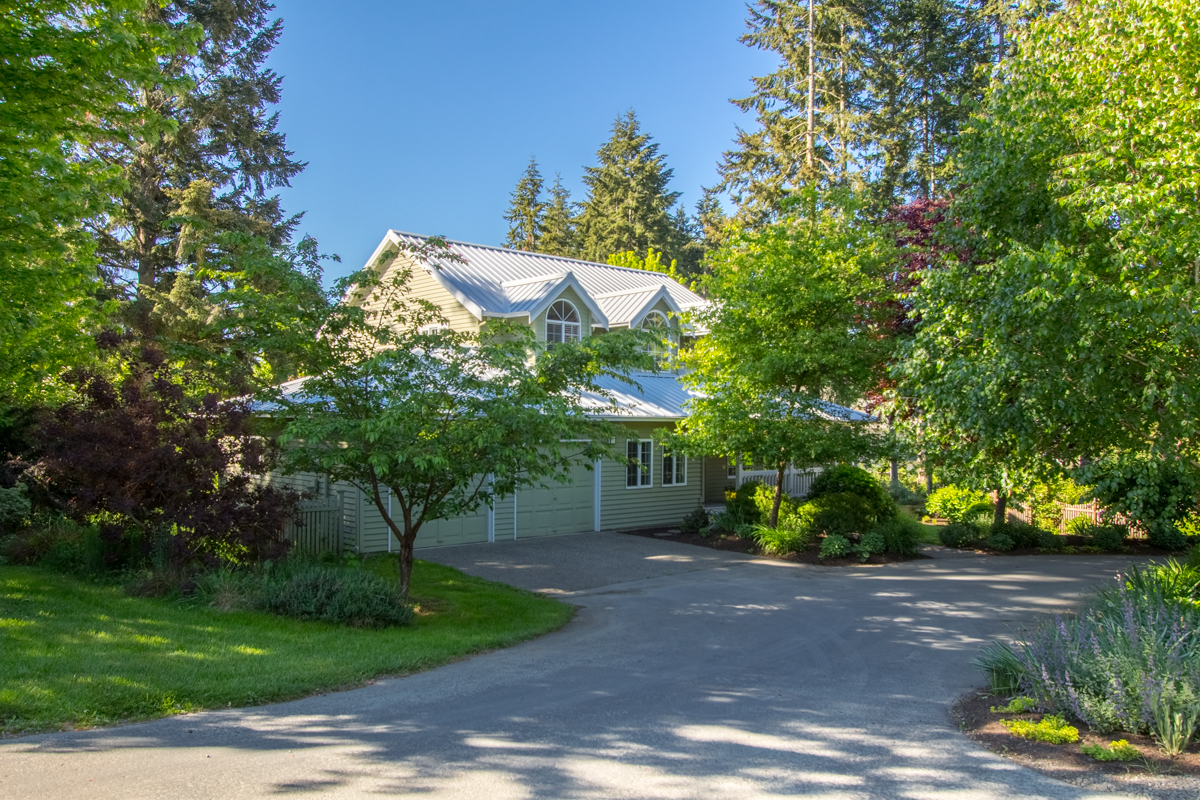 Property Photo:  645 Alford Place NW  WA 98110 