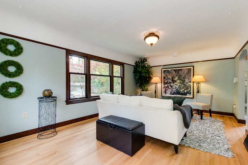 Property Photo: Living room 12740 15th Ave NE WA 98125