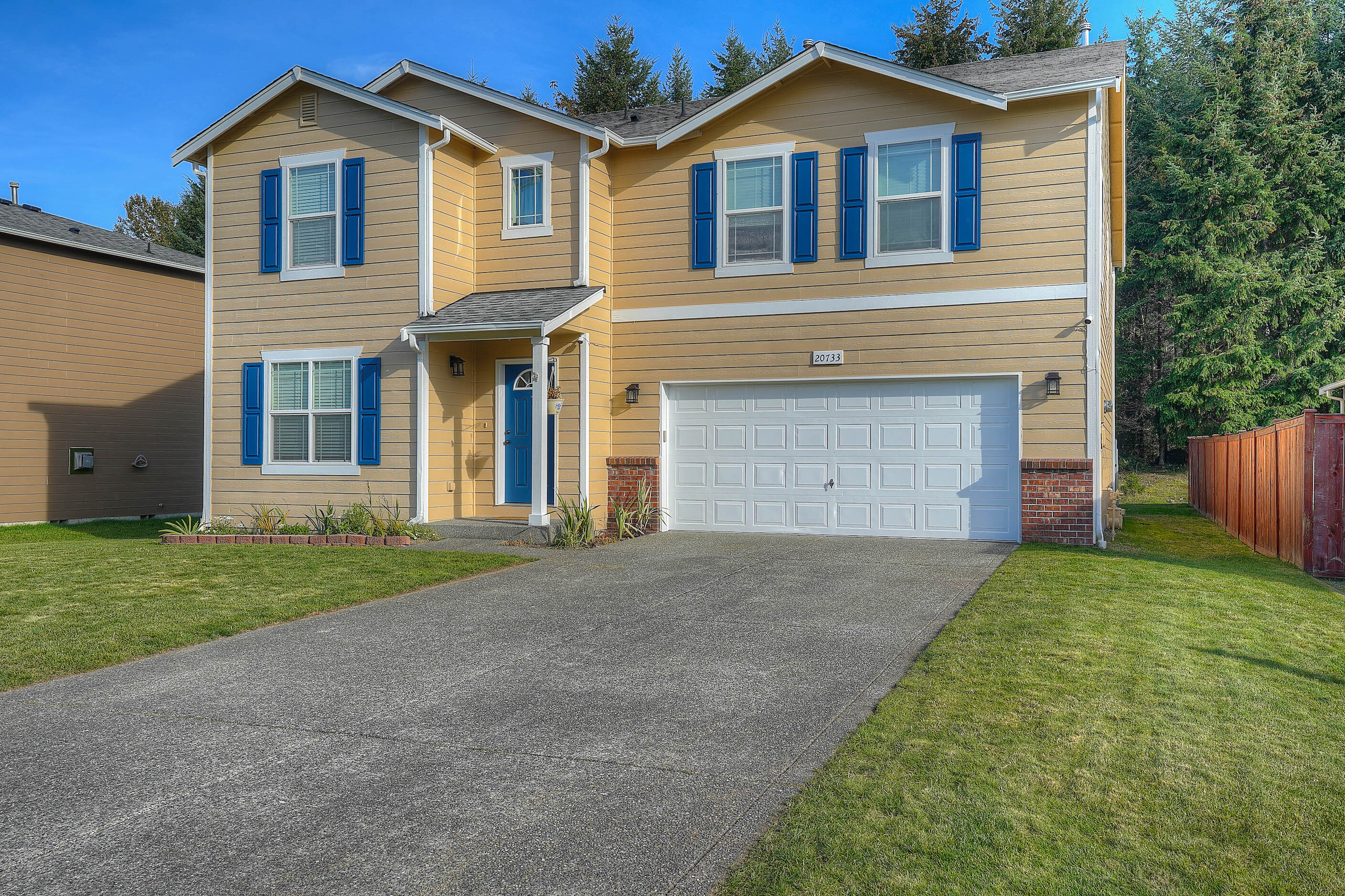Property Photo: 20733 197th Ave E WA 98360