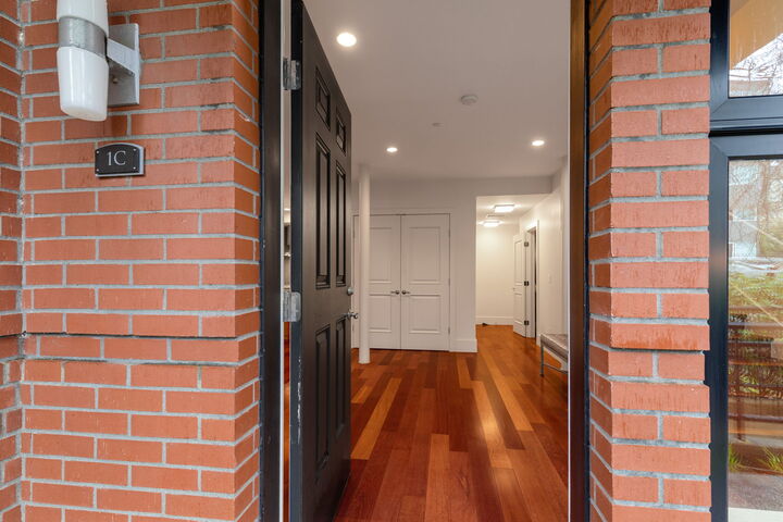 Property Photo:  1  Ward Street C  WA 98109 