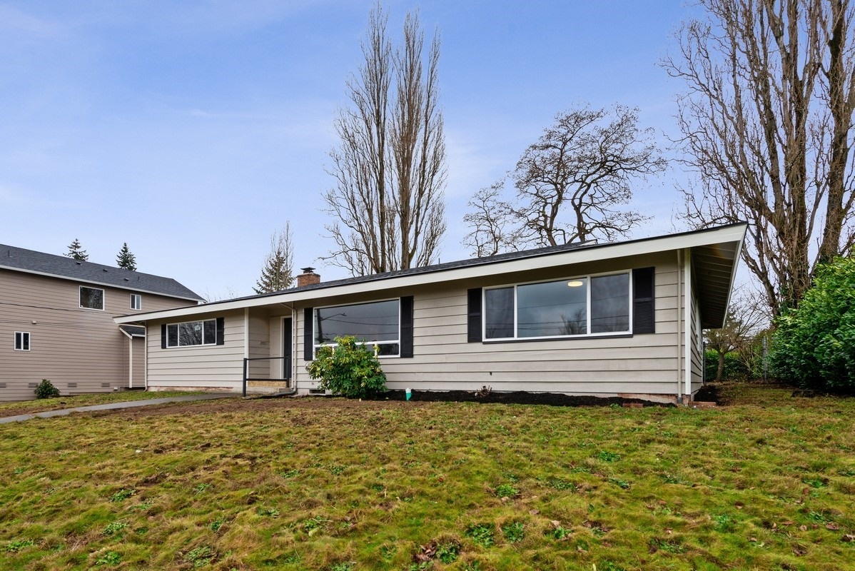 Property Photo: 3528 S Asotin St WA 98418