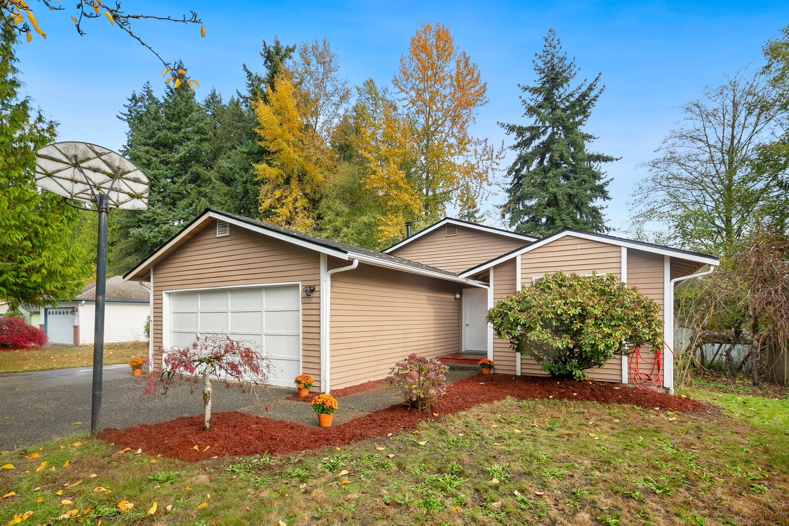 Property Photo:  10919  10th Drive SE  WA 98208 