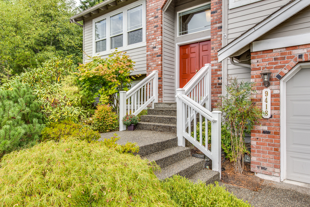 Property Photo: Tidal court 9418 NE Tidal Ct  WA 98110 