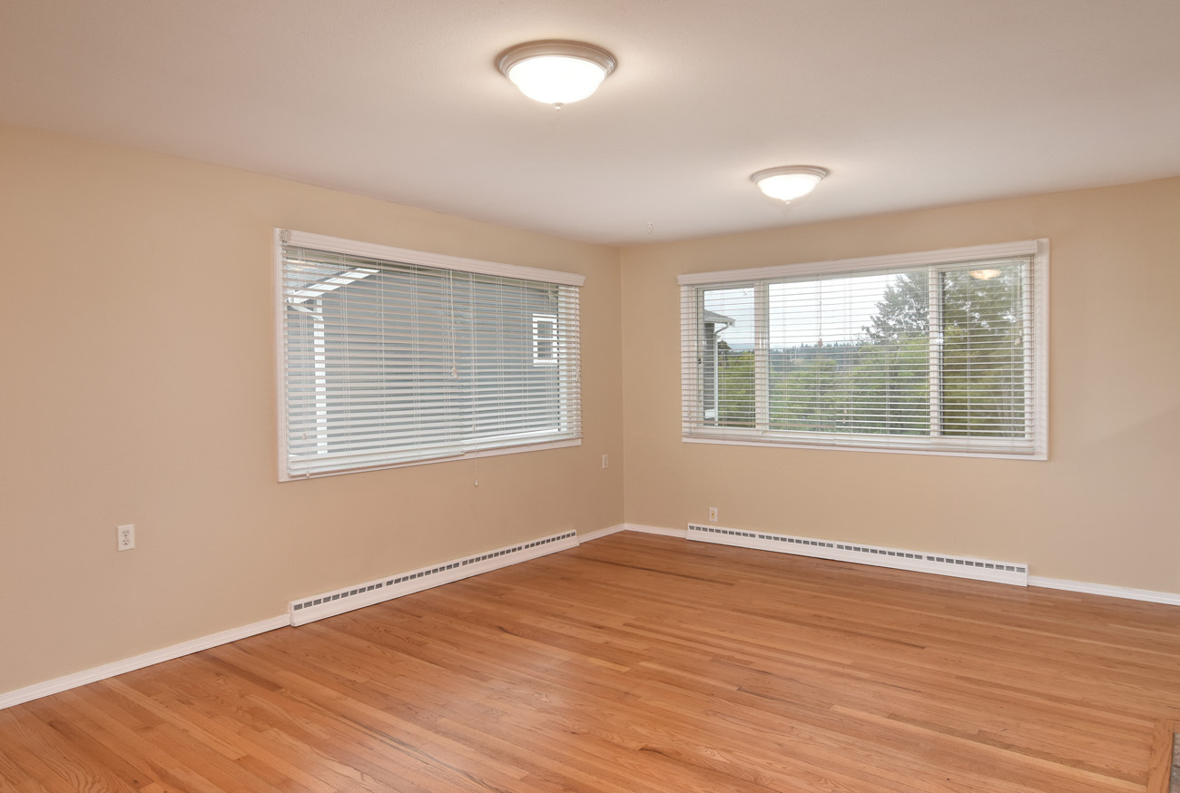 Property Photo: Living room 2520 S 118th St  WA 98168 