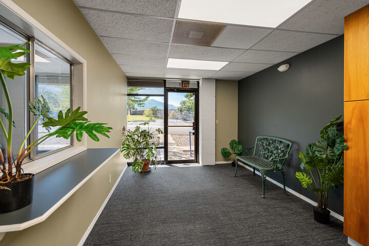 Property Photo:  710 Jefferson Ave  OR 97520 