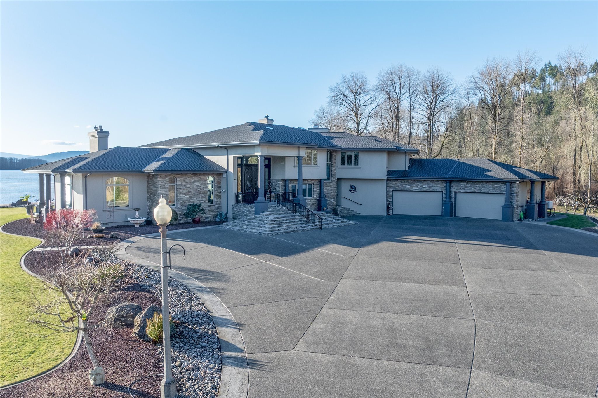 Property Photo:  266 Columbia Point Rd  WA 98632 