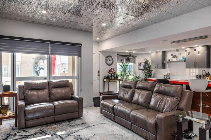 Property Photo:  1156 Sunset Drive 113  BC V1Y 9W1 