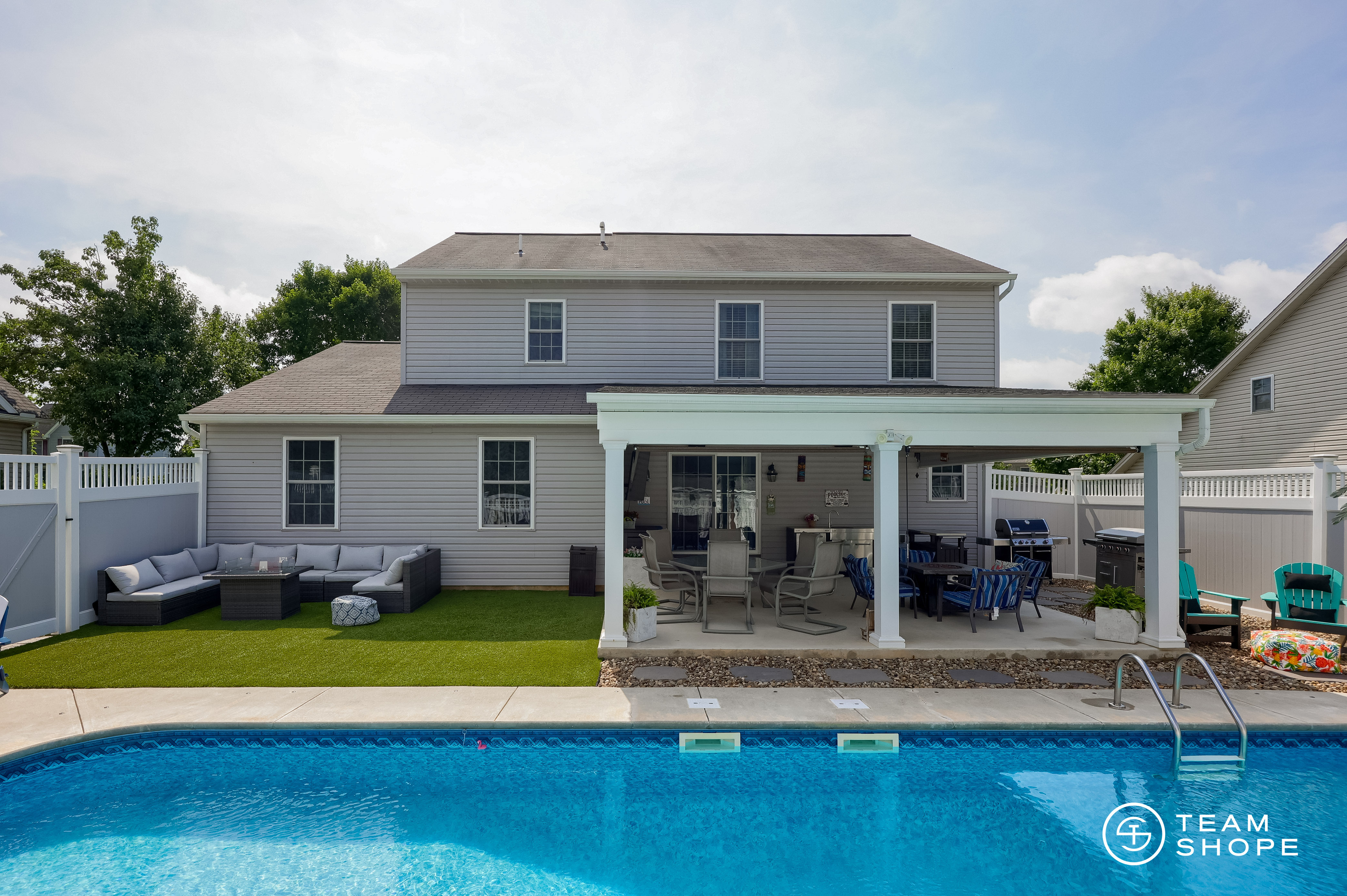 Property Photo: 462 Fencepost Lane PA 17078