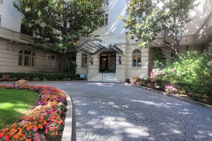 Property Photo: 200 Lakeside Dr 401 CA 94612