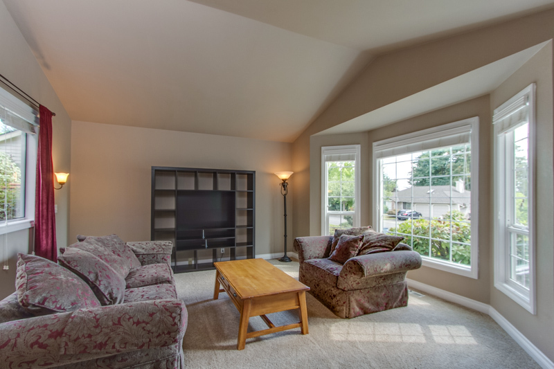 Property Photo: Living room 17646 NE 128th Place WA 98052
