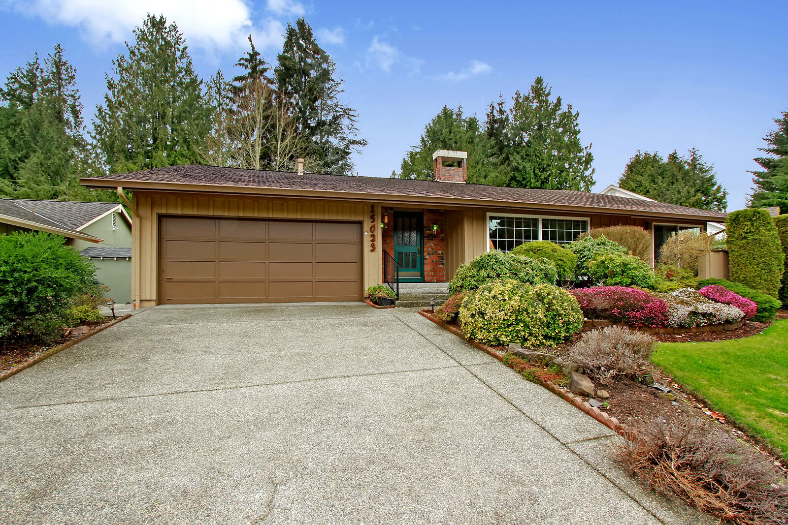 House for sale in Renton 15023 SE Fairwood Blvd, Renton, WA 98058