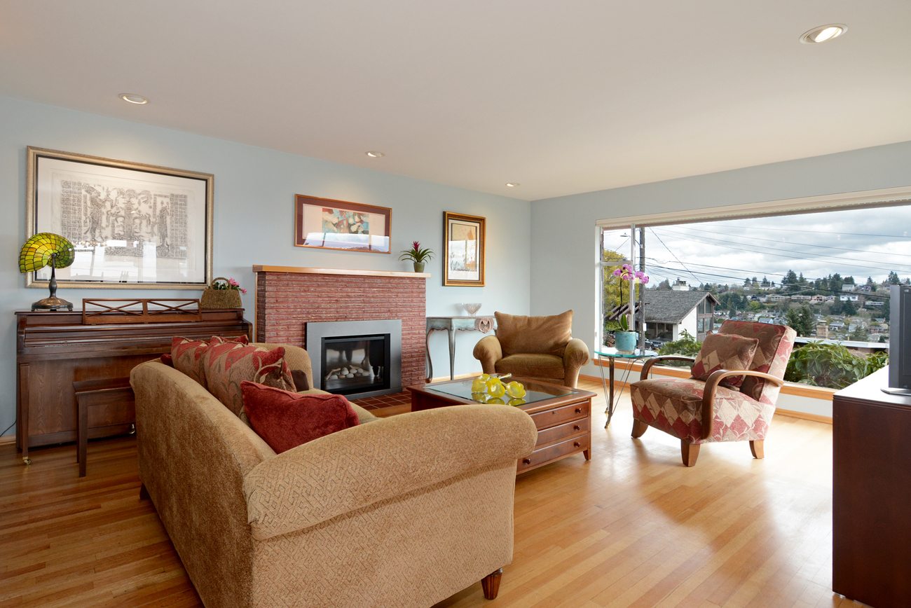 Property Photo: Living room 3041 37th Ave W  WA 98199 