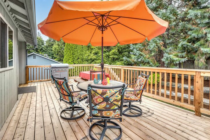 Property Photo:  6808 49th St NE  WA 98270 