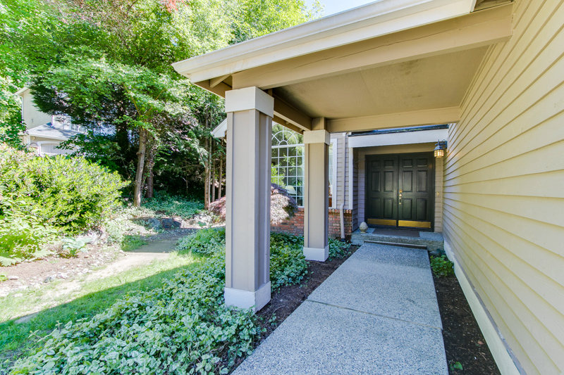 Property Photo: Entry 10407 NE 152nd Place  WA 98011 