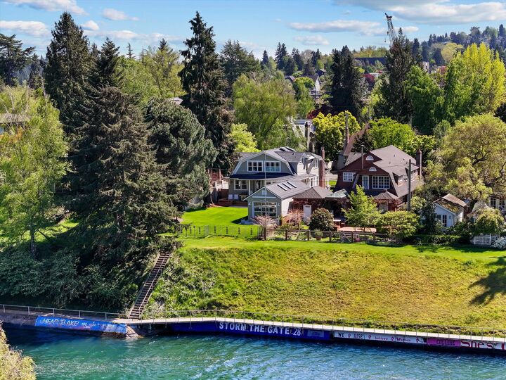 Property Photo:  1852 E Shelby Street  WA 98112 