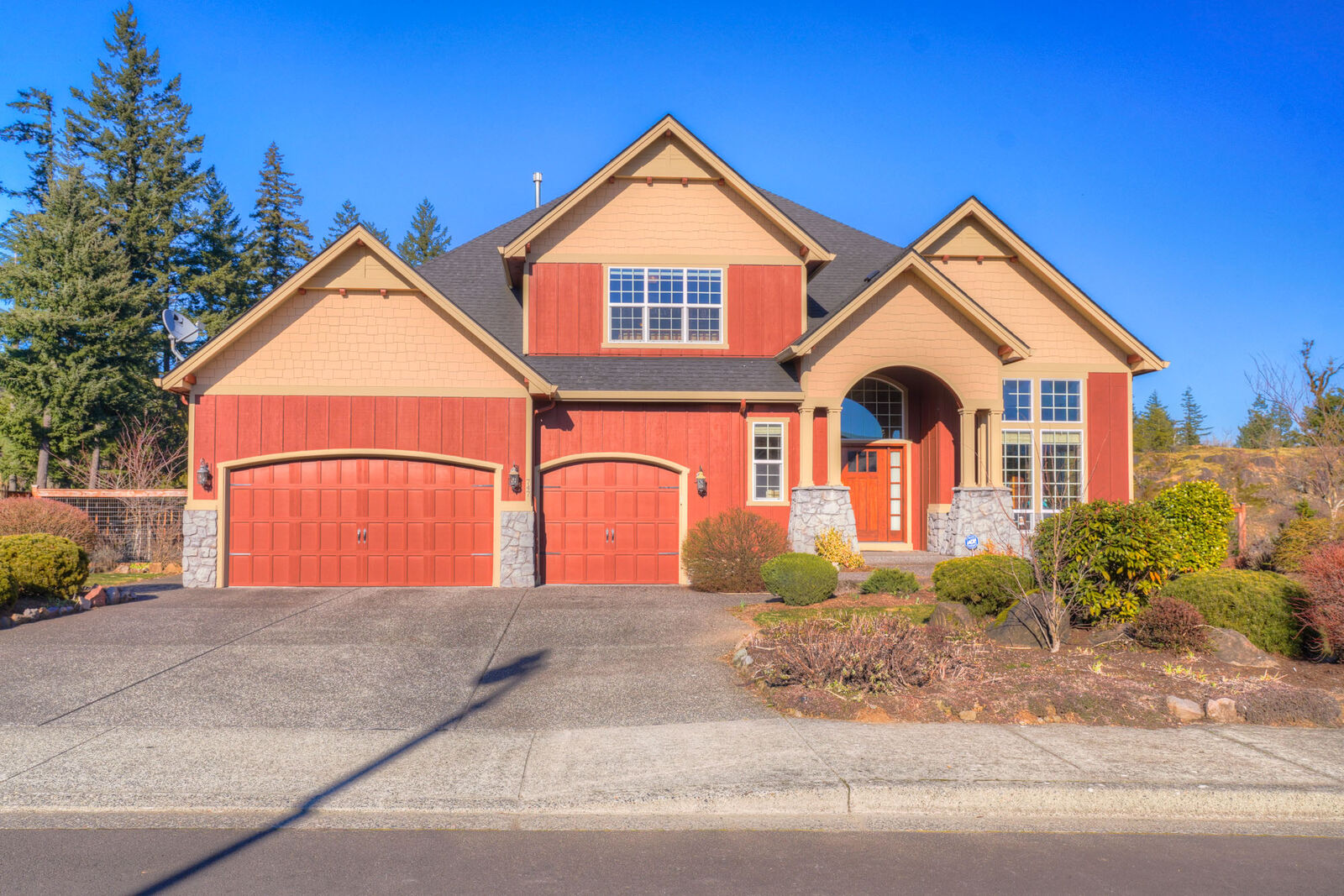 Property Photo: 747 NW Angel Heights Rd WA 98648