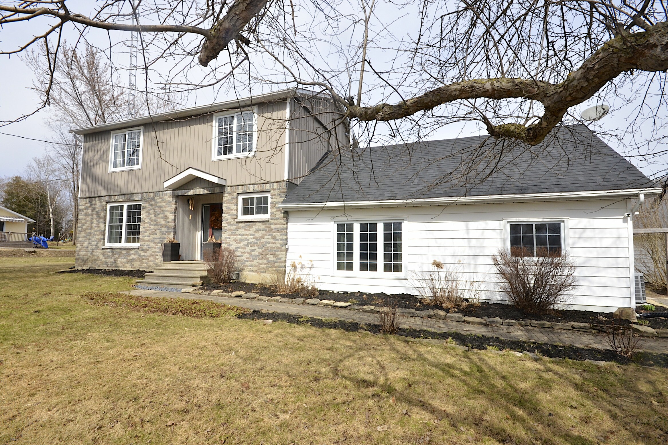 Property Photo:  626 Ramsay Conc 4A  ON K7C 3P1 