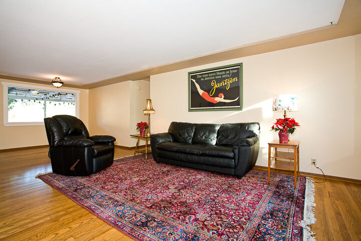 Property Photo: Living room 1632 N 196th Place  WA 98133 