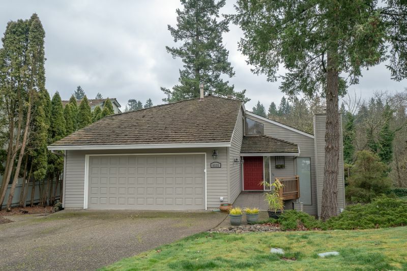 Property Photo:  6535 SW Chelsea Pl  OR 97223 
