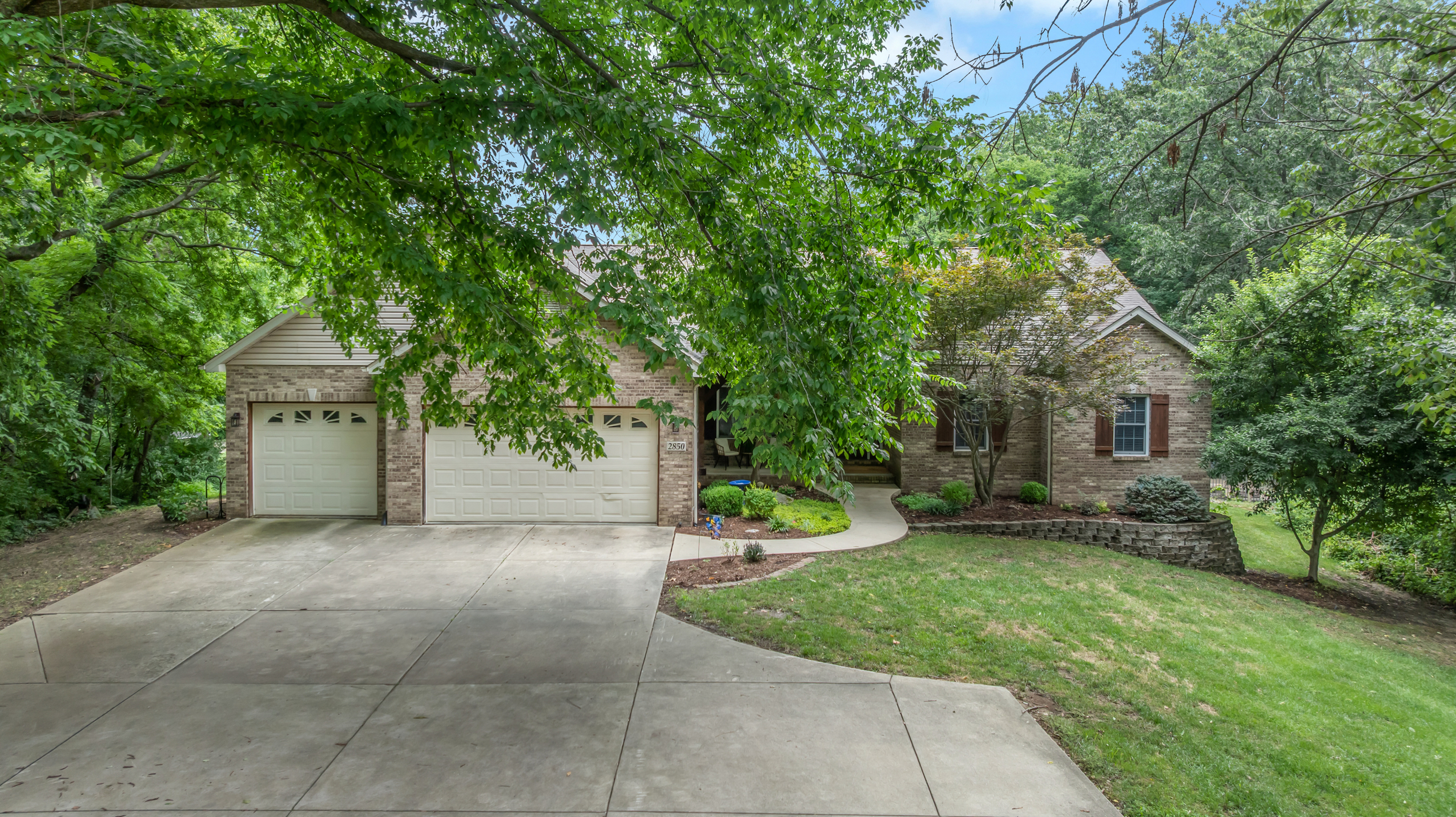 Property Photo:  2850 Woodson Drive  IL 62236 
